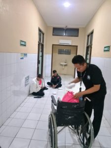Prioritaskan Bagikan Nasi Gratis Ke Rumah Sakit Berikut Alasan Aktivis Magetan